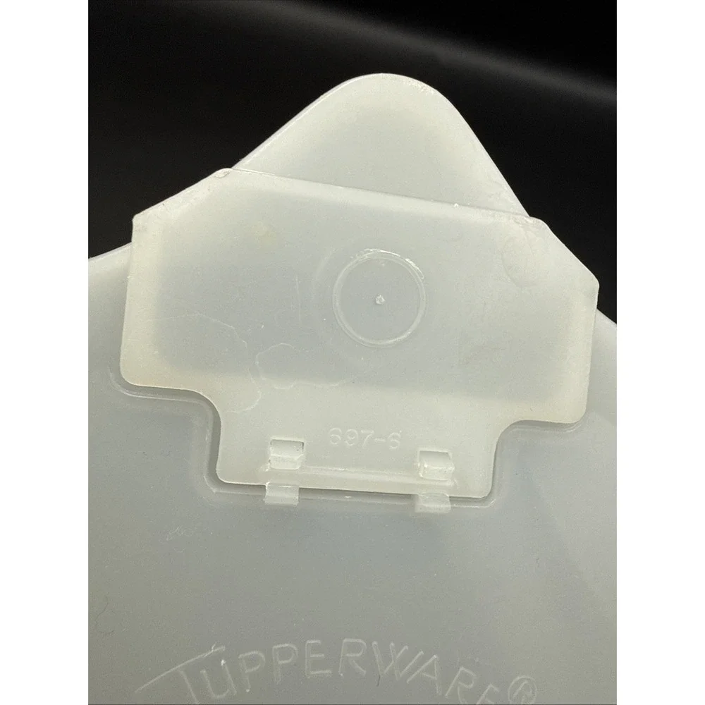 Tupperware Replacement‎ Lid With Flip Spout 697-6, 1289-2 Mix N Store Lid